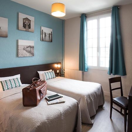 Logis Hotel Restaurant De La Poste Le Mele-sur-Sarthe Екстер'єр фото