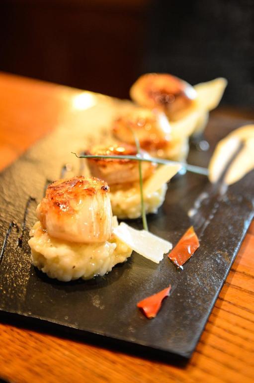 Logis Hotel Restaurant De La Poste Le Mele-sur-Sarthe Екстер'єр фото