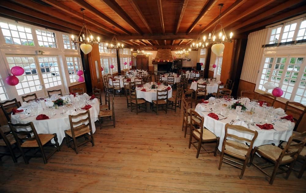 Logis Hotel Restaurant De La Poste Le Mele-sur-Sarthe Екстер'єр фото