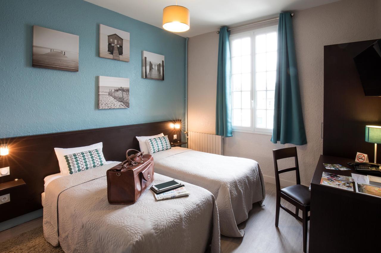 Logis Hotel Restaurant De La Poste Le Mele-sur-Sarthe Екстер'єр фото