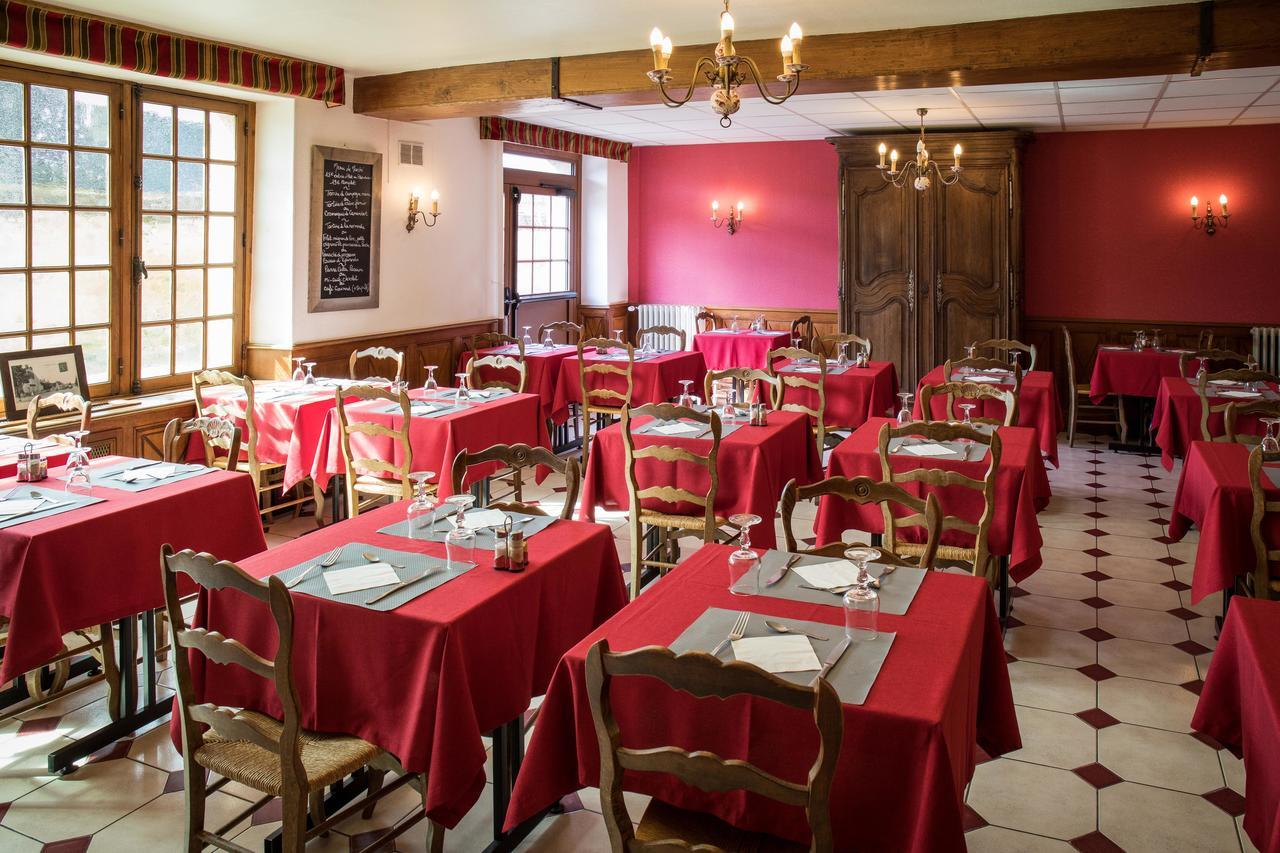 Logis Hotel Restaurant De La Poste Le Mele-sur-Sarthe Екстер'єр фото