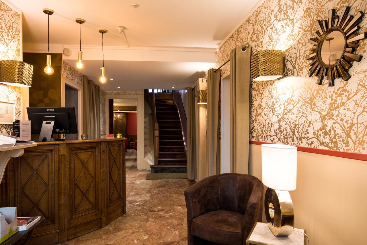 Logis Hotel Restaurant De La Poste Le Mele-sur-Sarthe Екстер'єр фото