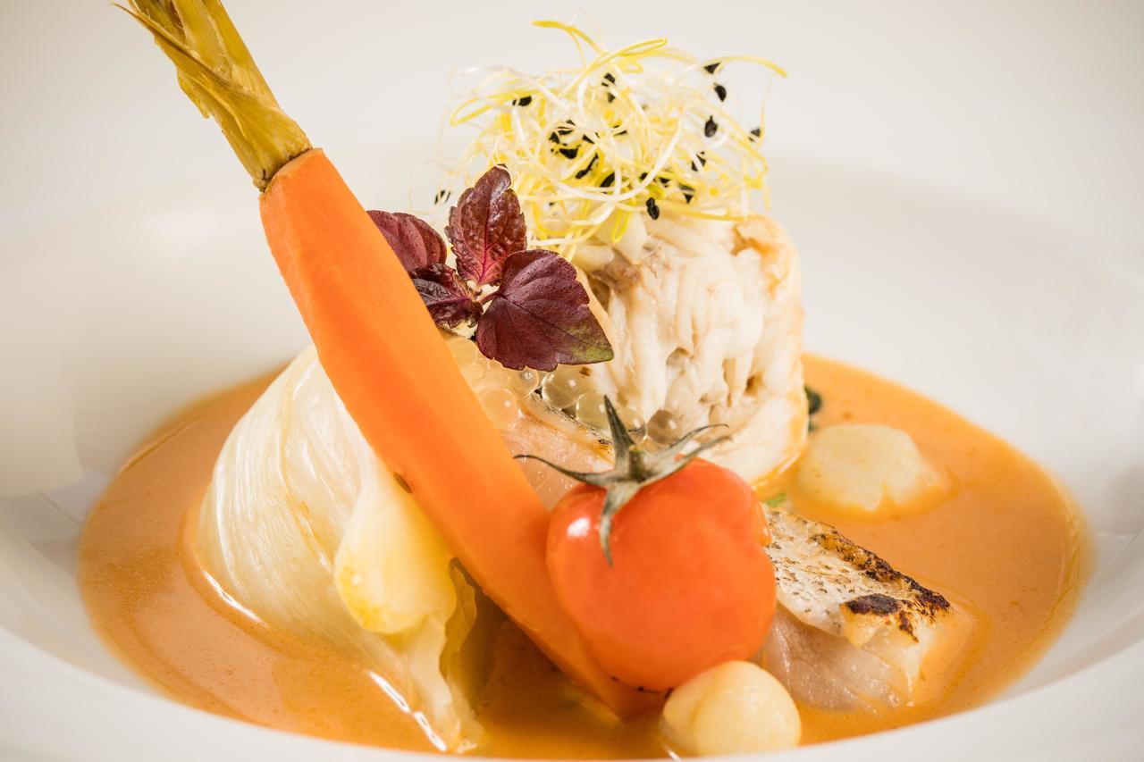 Logis Hotel Restaurant De La Poste Le Mele-sur-Sarthe Екстер'єр фото