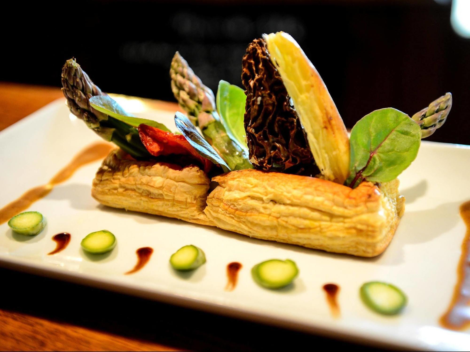 Logis Hotel Restaurant De La Poste Le Mele-sur-Sarthe Екстер'єр фото